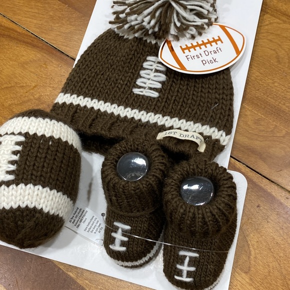 COPY - NWT. So’Dorable, infants’ size 0-12 months, 3 piece, hat/bootie/rattle … - Picture 15 of 15